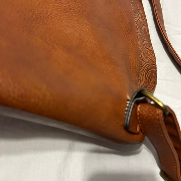 Darcy Marks London Brown Embossed Hand Tooled Western Brown Backpack Bag - Picture 11 of 13